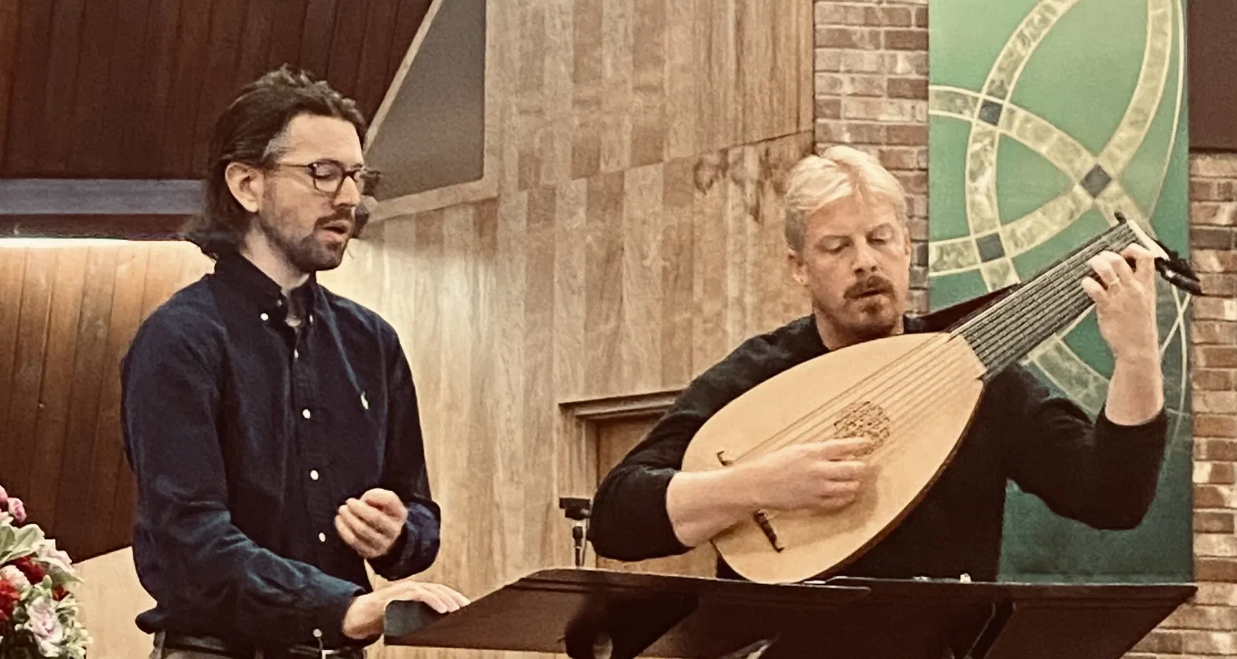 Cleare or Cloudie: Lute Songs of Dowland