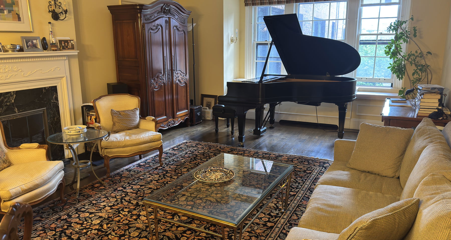 Summer concert of Beethoven and Schubert with Cade Roberts in UES apartment
